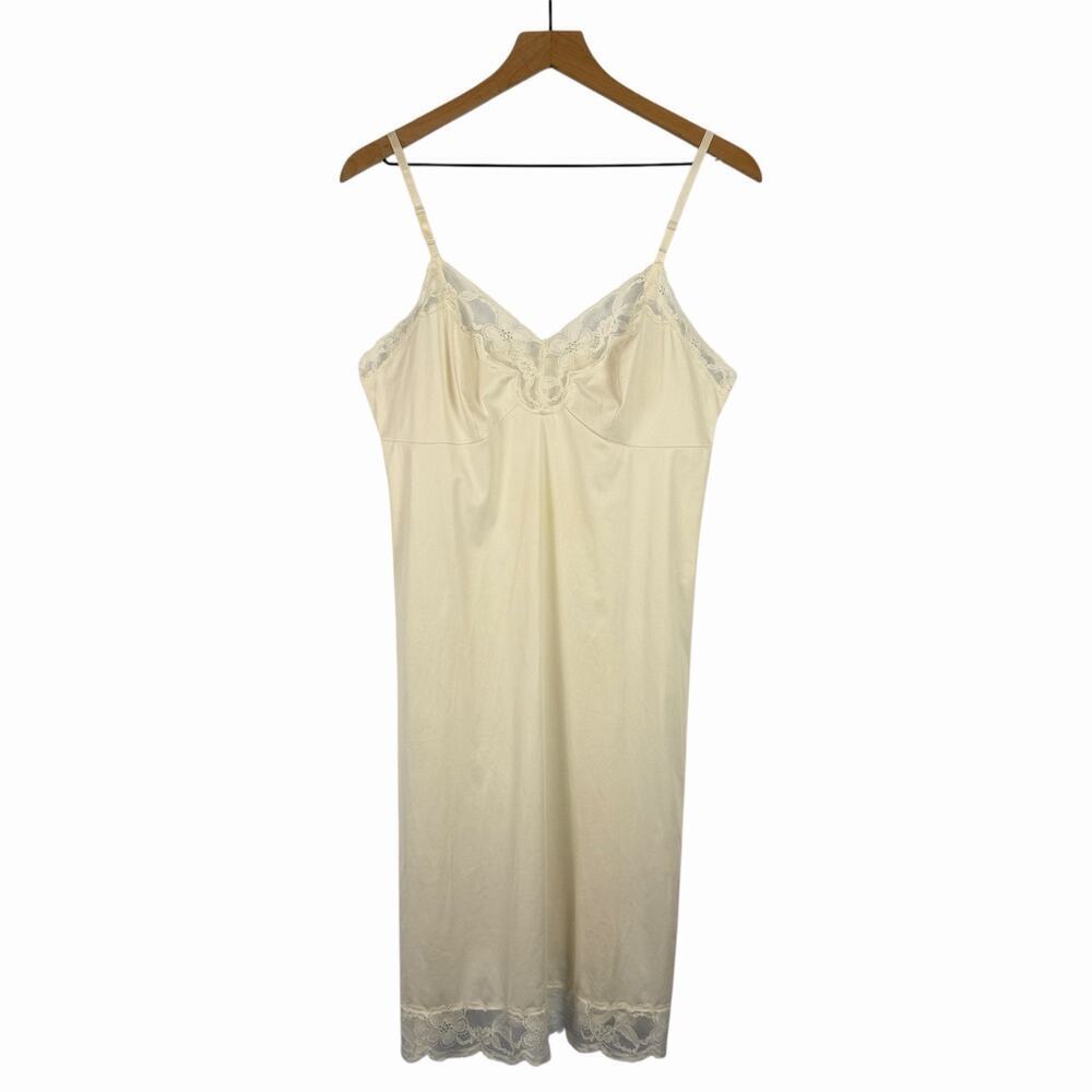 Vintage VANITY FAIR Full Slip Ivory Size 36 Lace Trim Indie Sleaze Dress Midi - Picture 1 of 10